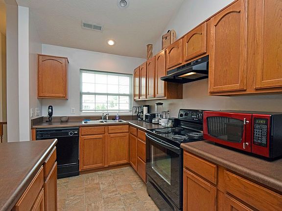 5th image of 9310 Bridgecreek Dr