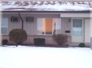 25310 Franklin Ter, South Lyon, MI