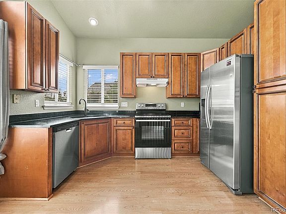 5th image of 9706 Queenscliffe Drive