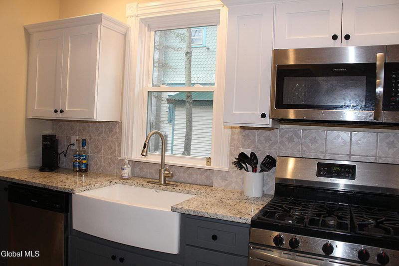 5th image of 19 Saratoga Avenue