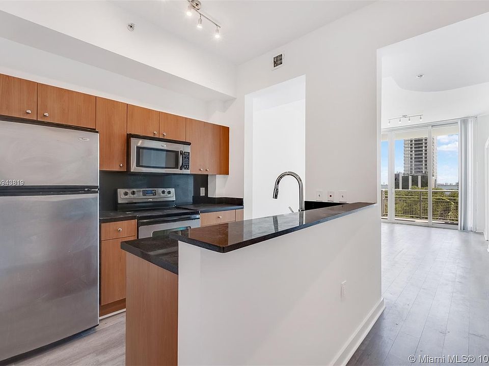 1st image of 2200 NE 4th Ave APT 608