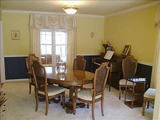 3rd image of 2162 Westbury Ct SW