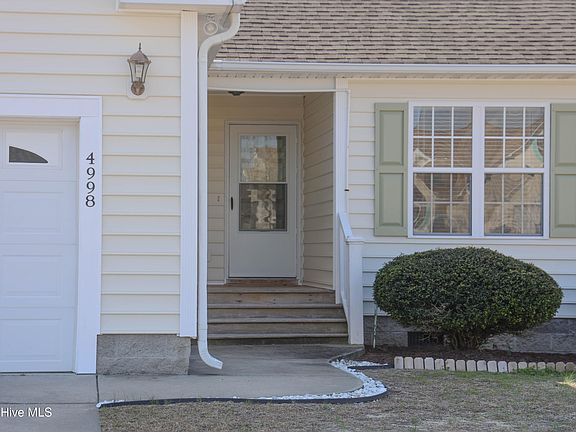 3rd image of 4998 N Hampton Drive SE
