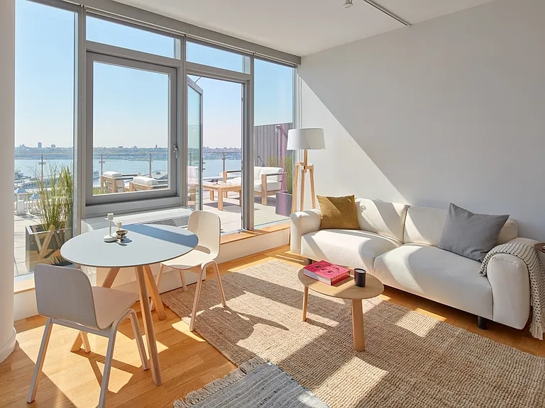 550 W 54th St #2130 — Photo 1