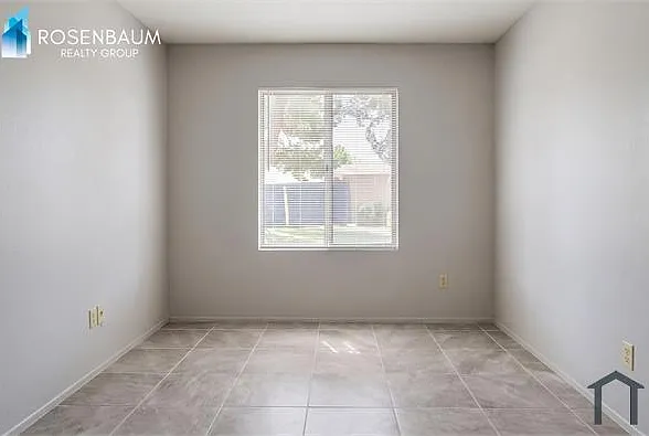 5815 E 23rd St — Photo 3