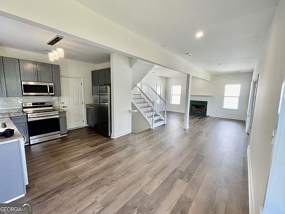 4th image of 261 Dorsey Rd