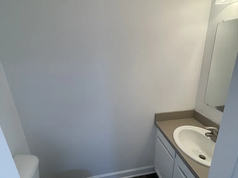 2158 Regency Dr — Photo 9