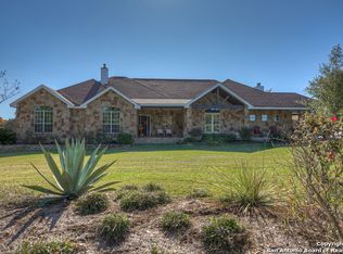 434 Quail Hollow Dr, Adkins, TX 78101