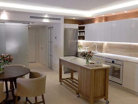 5th image of 2301 Collins Ave APT 1037