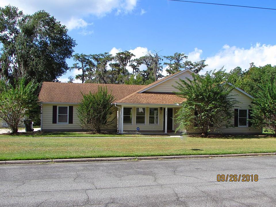 1st image of 3901 Camellia Dr