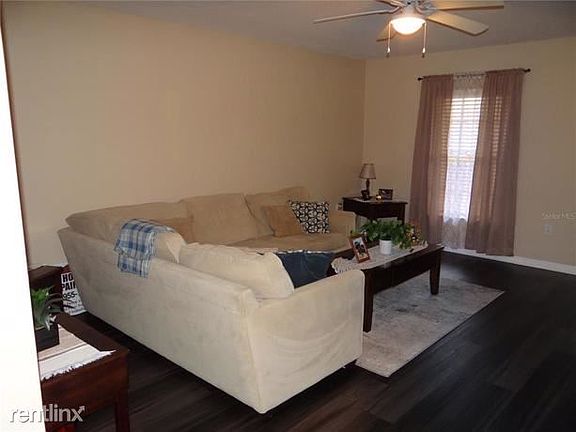 3rd image of 406 Belvedere Way