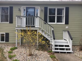 19200 Glendale Cir, Spring Lake, MI 49456