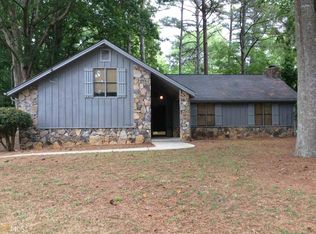 800 Sweet Briar Trl SE, Conyers, GA 30094