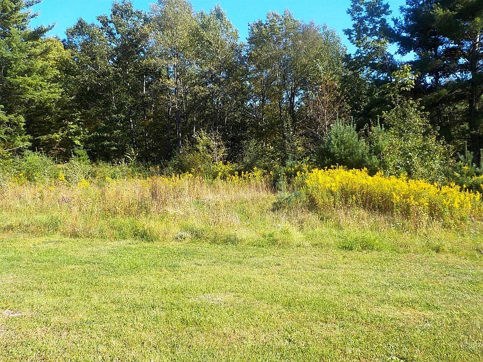 2nd image of 102 Maplecrest Way