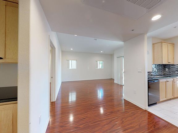 5th image of 12132 Hart St APT 205