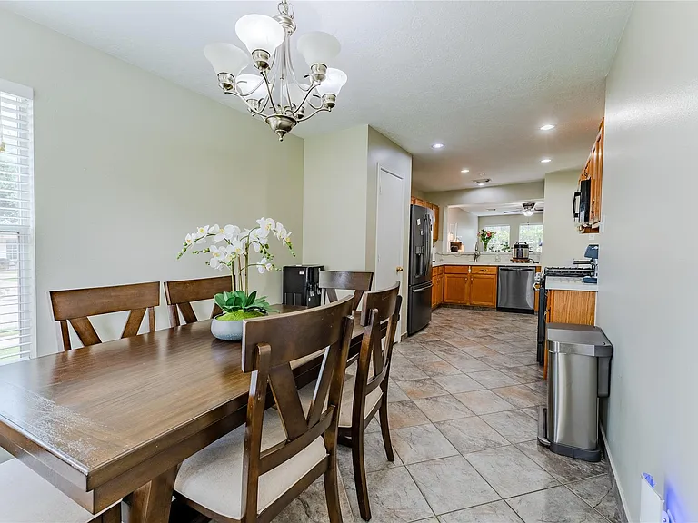 7602 Little Thicket Ct — Photo 25
