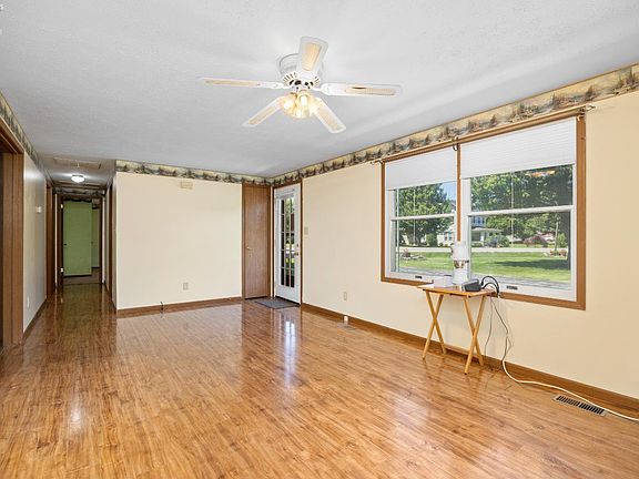 4th image of 2029 NW Catawba Rd