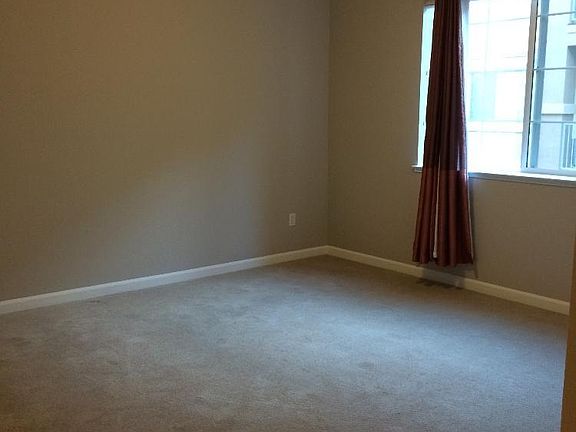 5th image of 88 N Jackson Ave Unit 314