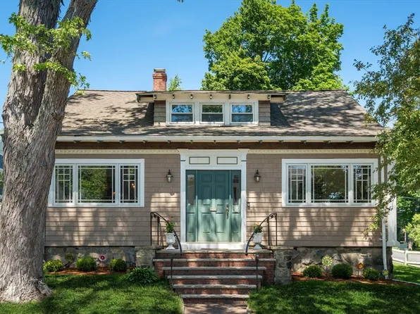 3 Chase Ave, Lexington, MA 02421