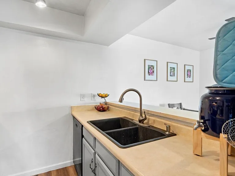 1430 W La Jolla Dr #1430 — Photo 7