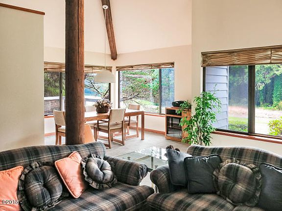 4th image of 600 Island Dr Unit 12
