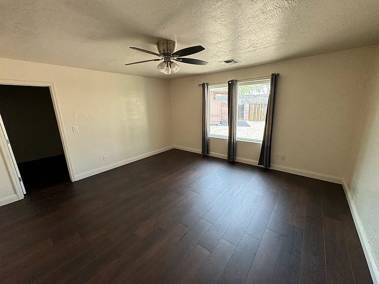 97 E Huntington Dr — Photo 17