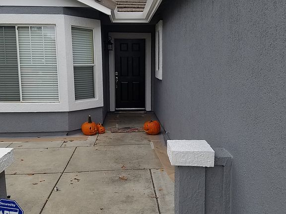 4th image of 989 Hunter Ln