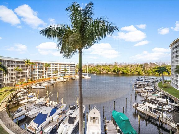 3rd image of 1523 E Hillsboro Boulevard #531