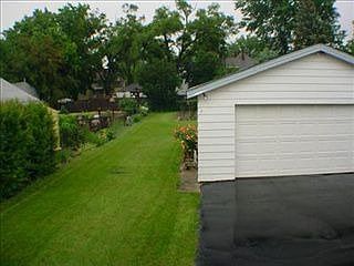 3rd image of 8094 Woodbine Ave