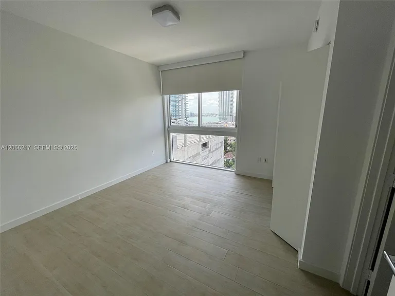 600 NE 27th St #1205 — Photo 39