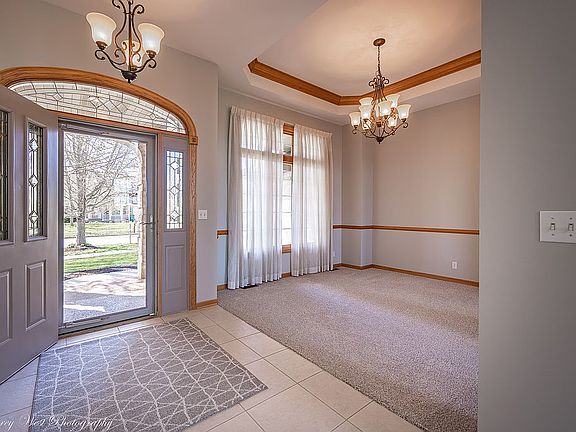4th image of 443 W Elian Ct