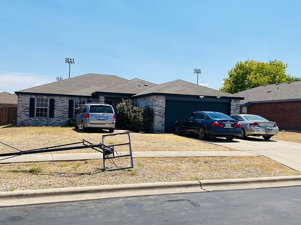 3710 Palmtree Ln
