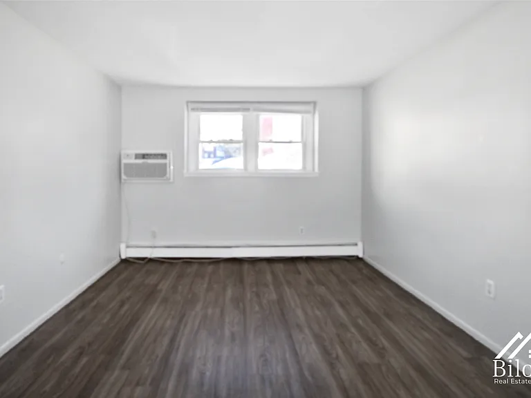 Hillside Terrace Apartments — Photo 4