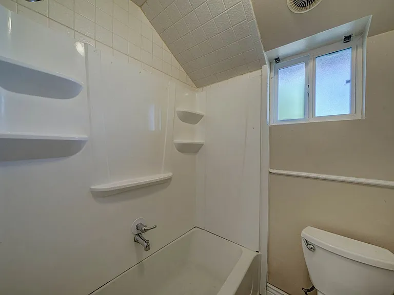 2133 W Morten Ave — Photo 23
