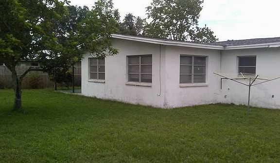 3rd image of 1725 Jordan Dr