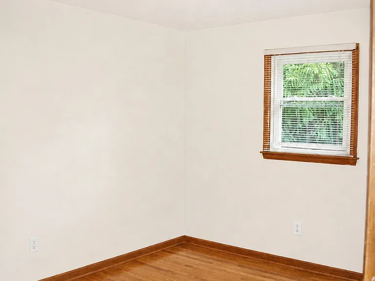 1317-1319 University Dr #1317 — Photo 5