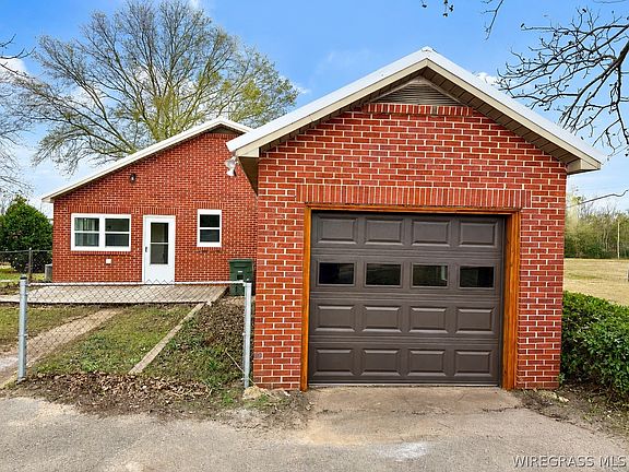 2nd image of 3230 Hickman Rd