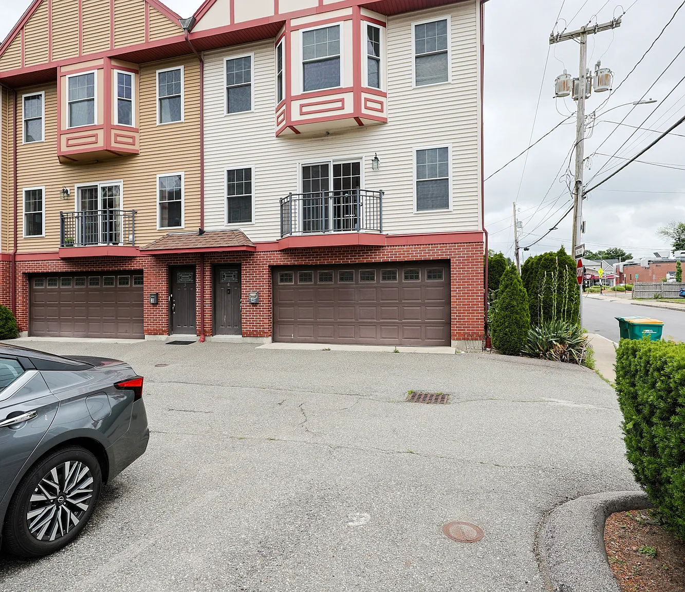 2 bed, 2.5 bath, 1375 sqft, $3,499 — Photo 3