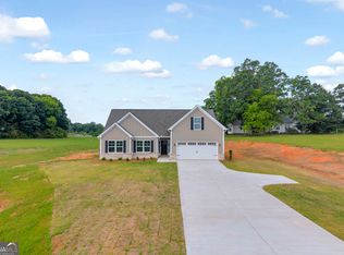 1347 S Fairview Rd, Lavonia, GA 30553