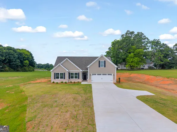 1347 S Fairview Rd, Lavonia, GA 30553