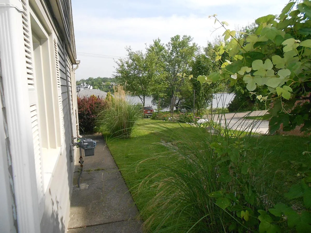 2 bed, 885 sqft, $1,750 — Photo 4