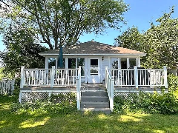 9533 273rd Ave, Trevor, WI 53179