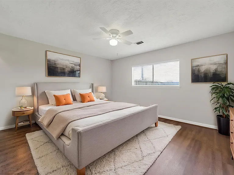 9906 Rocky Hollow Rd — Photo 10