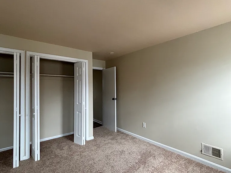 116 S Schroeder St — Photo 16