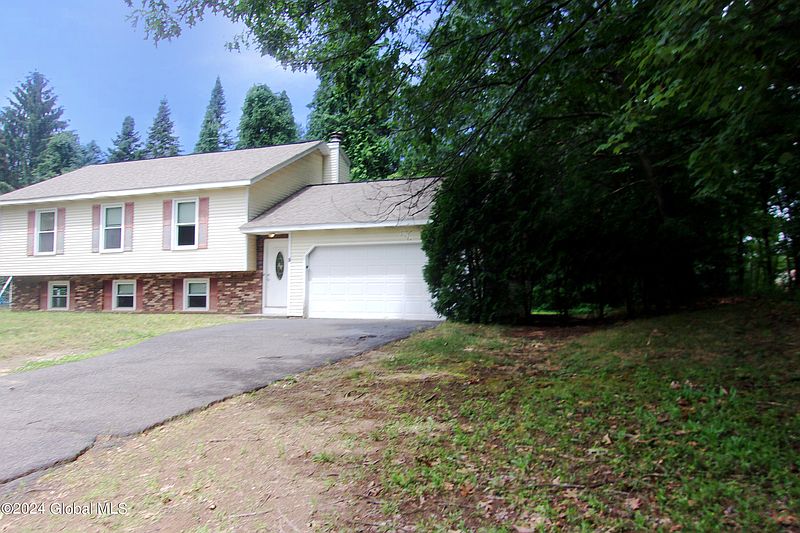 2nd image of 6 Longwood Drive
