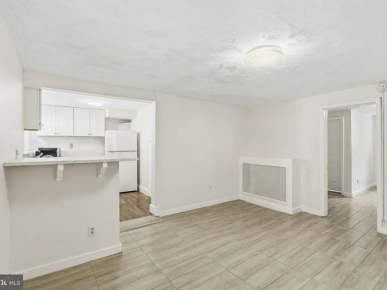 7126 Carroll Ave #4 — Photo 1