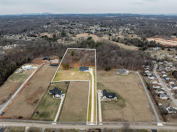 3rd image of 2920 Antioch Rd