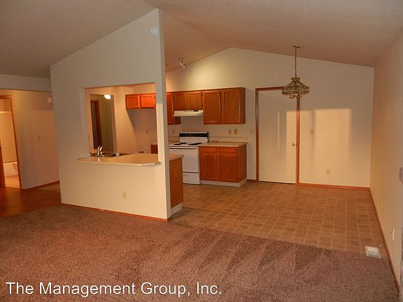 3rd image of 2703 NE 146th Ct