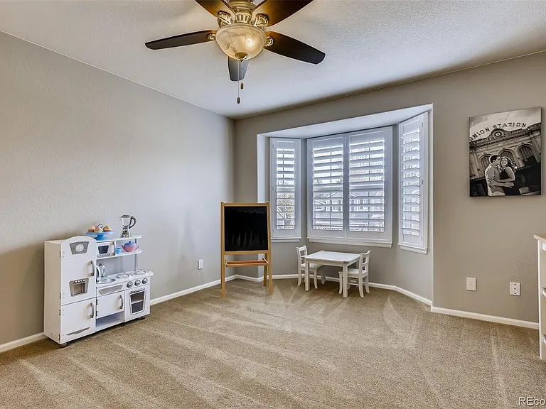 1270 Thornbury Pl — Photo 16