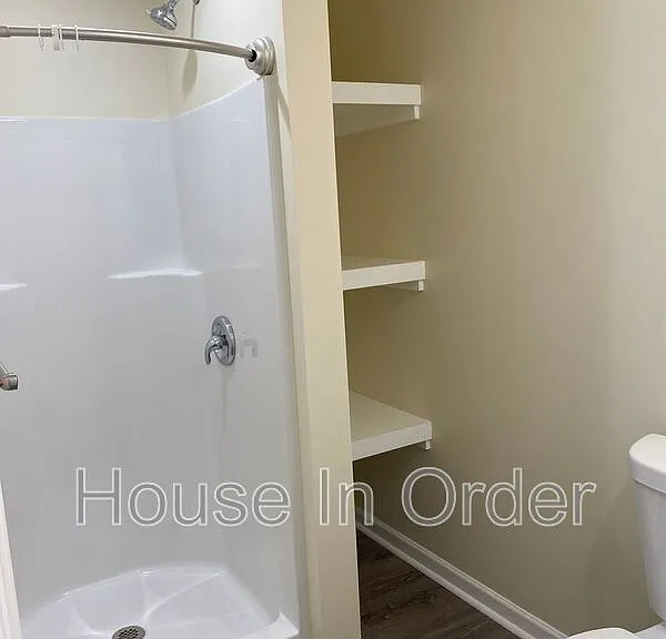307 8th Ave E #102 — Photo 9